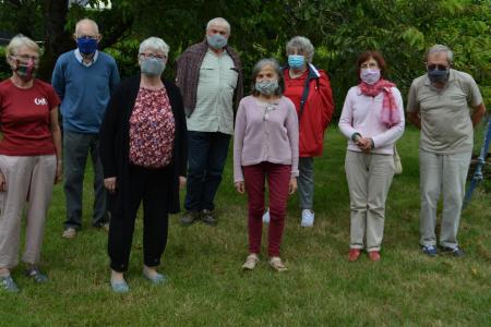 Photo eq genevieve chateaub avec masques